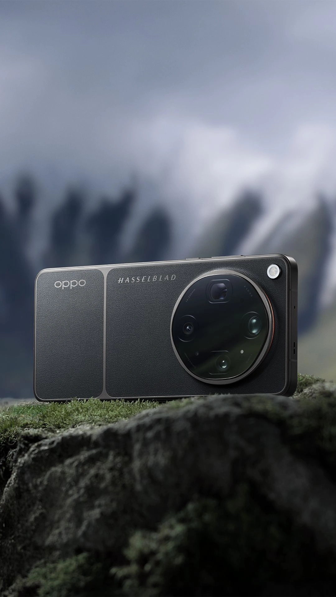 اتف OPPO Find X9 Ultra يضع ثمانية عدسات احترافية في جيبك