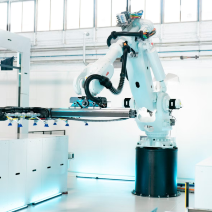 روبوت ABB لتشغيل المكابس