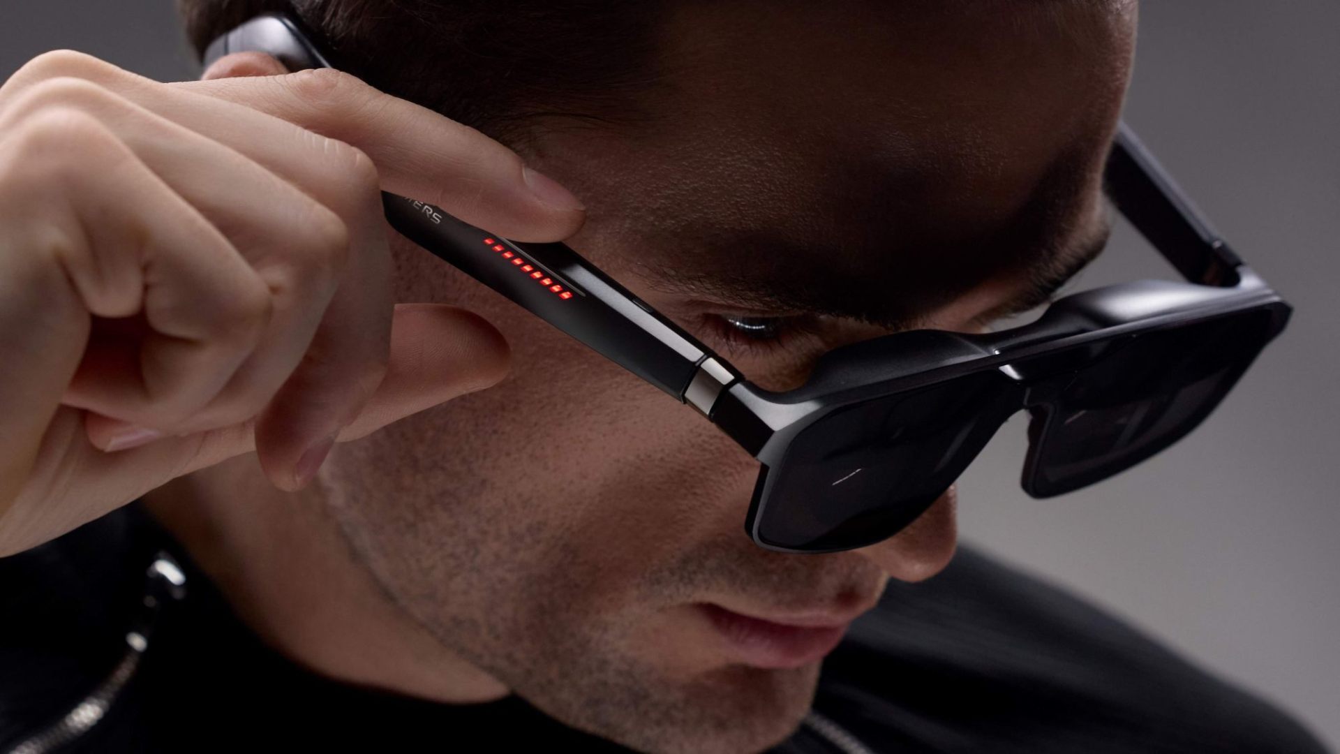 ROG XREAL R1: A 171-Inch Screen You Wear on Your Face