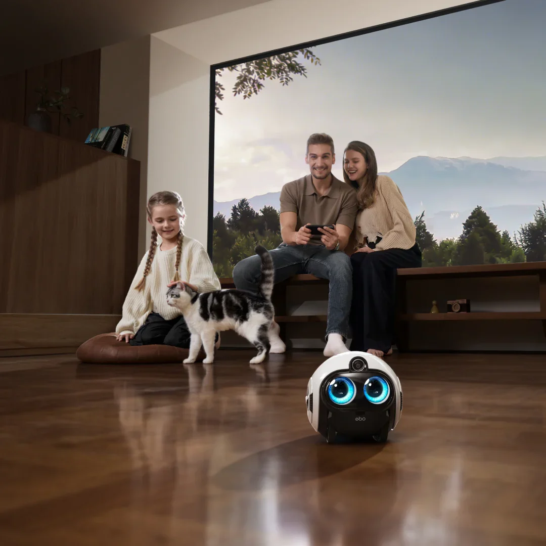 EBO Max: The Robot That Knows Your Family