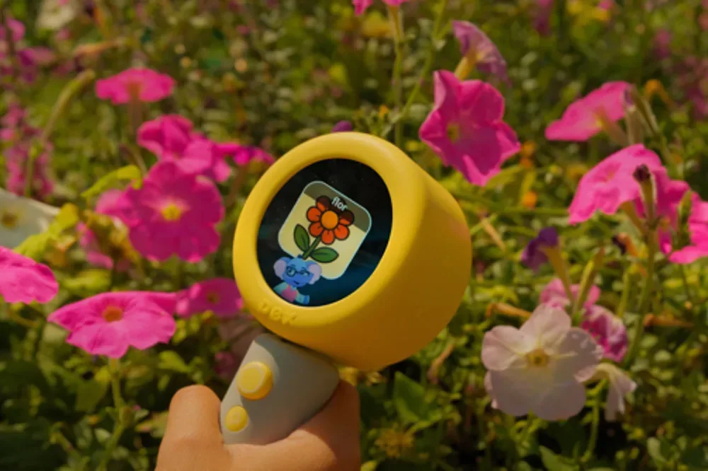 A Camera That Talks Back in 16 Languages