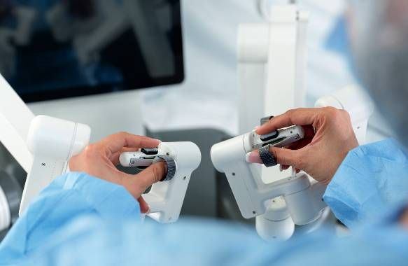 MIZZO Endo 4000 Surgical Robot