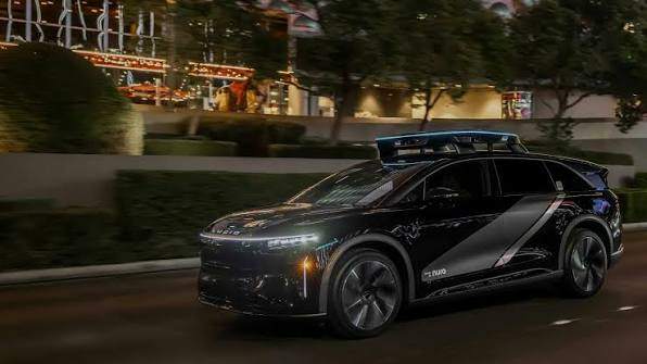 The AI Driver That Turns Any Car into a Robotaxi