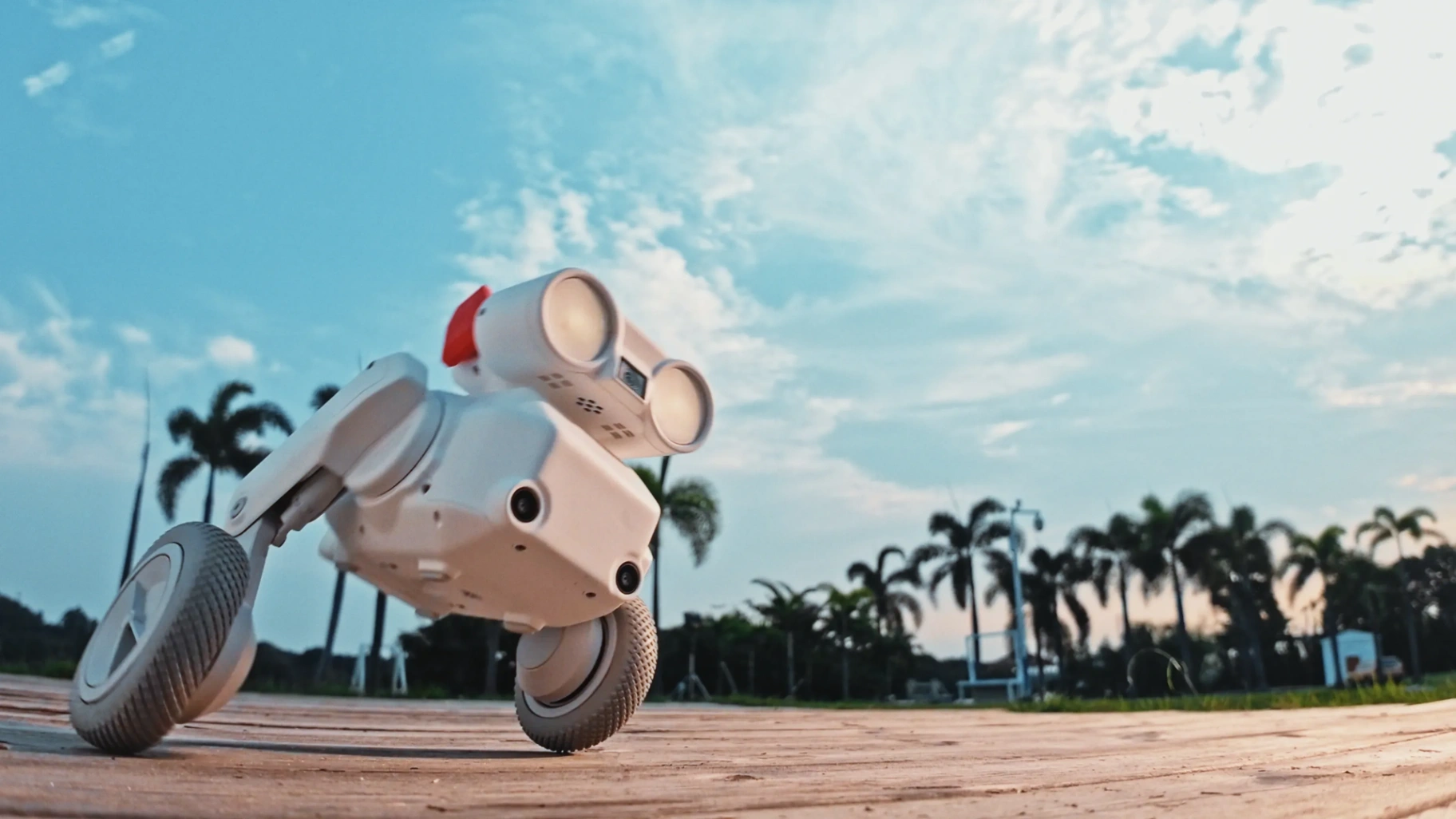 This Robot Follows You and Films Everything Itself