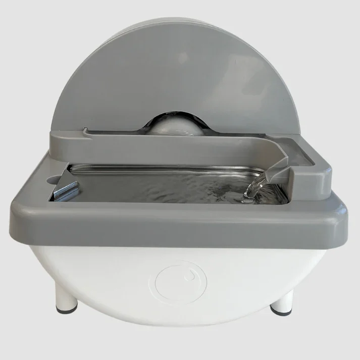 نافورة مياه للحيوانات الأليفة بدون مضخةنافورة مياه للحيوانات الأليفة بدون مضخة