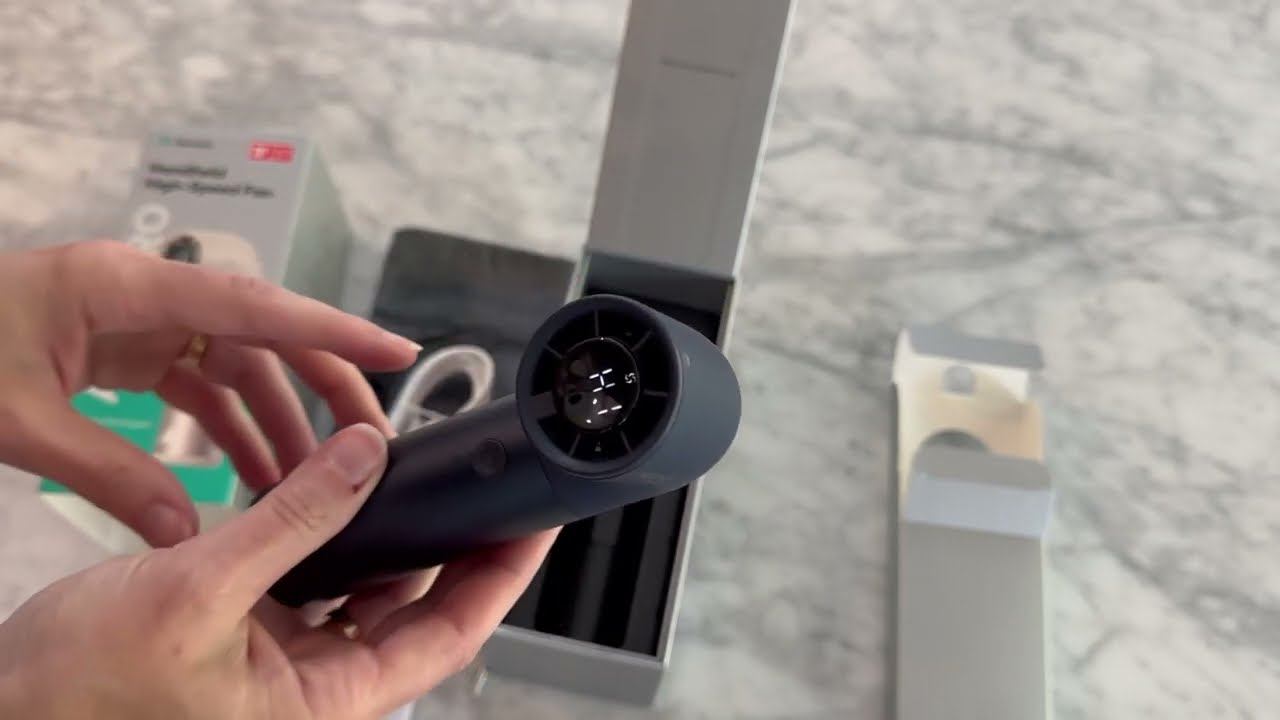 مروحة Aero Pro المحمولة عالية السرعة