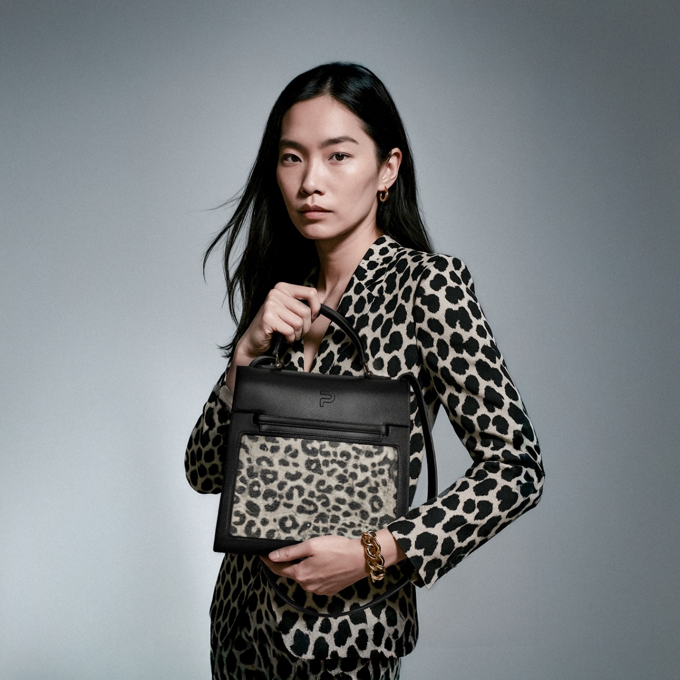 Peuty Infinity: A Handbag That Can Change Its Look