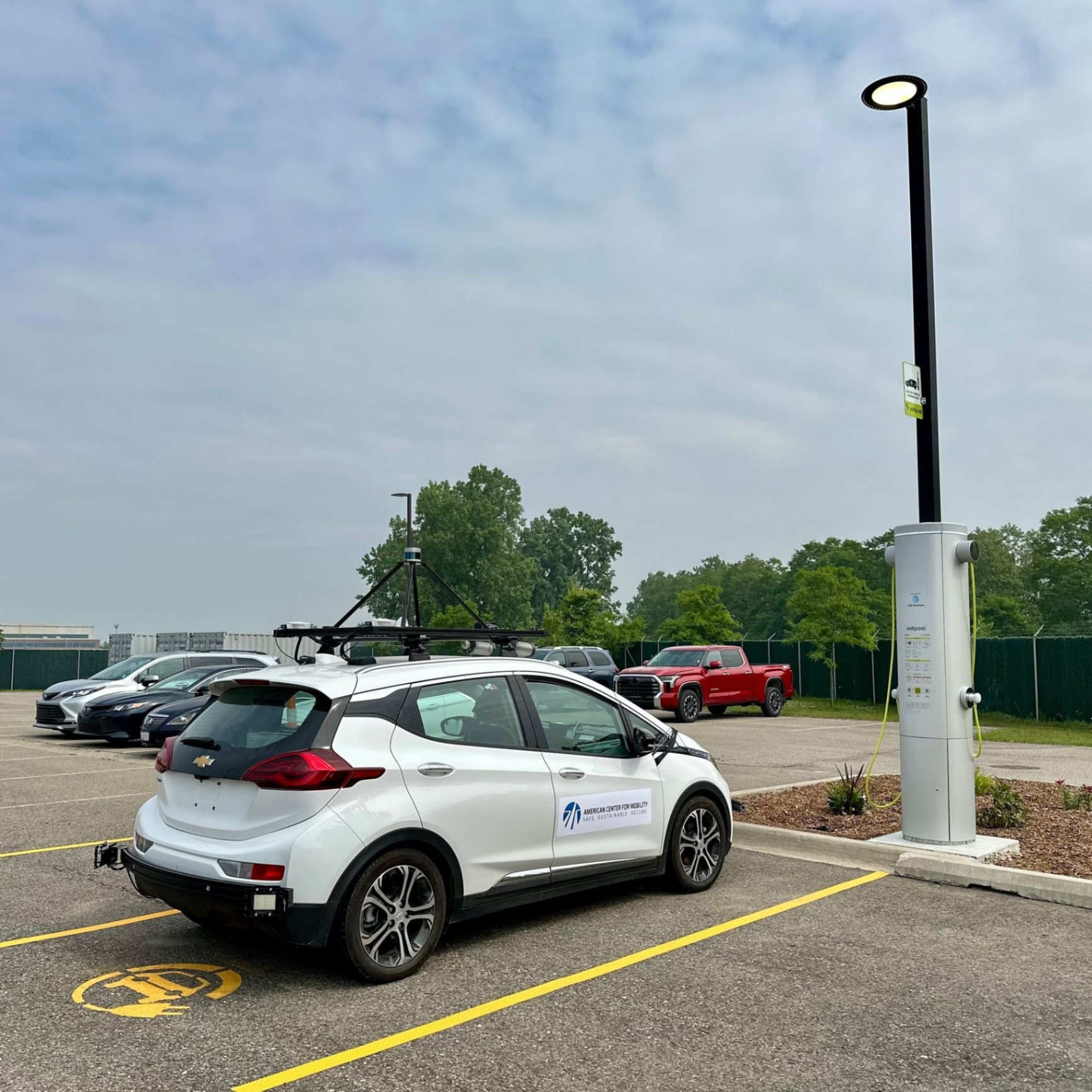 Turning Streetlights into EV Charging Points