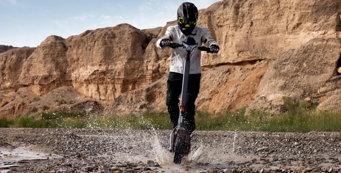 كيف يعيد سكوتر NAVEE XT5 Pro تعريف الأداء الكهربائي 