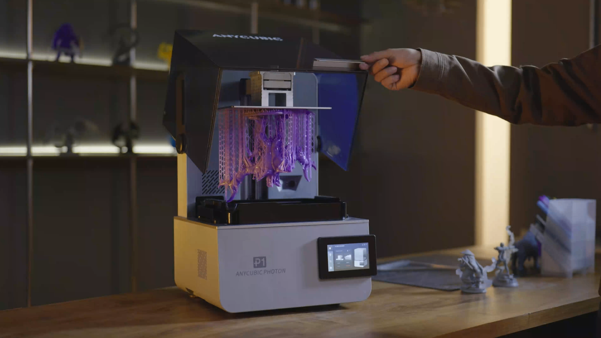 Photon P1 Is a Dual-Material Resin Printer for Two Colors at Once