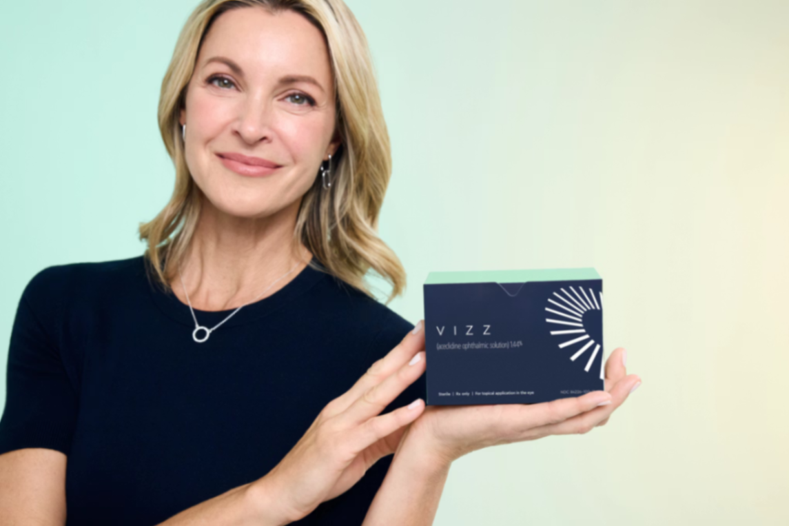كيف تساعد قطرات VIZZ للعين في تحسين الرؤية المرتبطة بالتقدّم في العمر